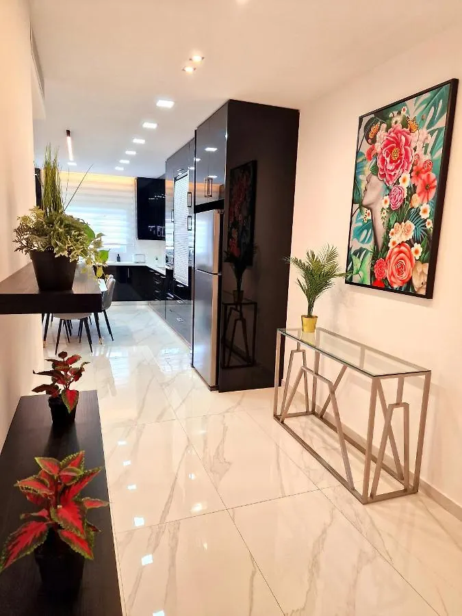 Sveltos Residence Suites 라르나카 0*,  키프로스