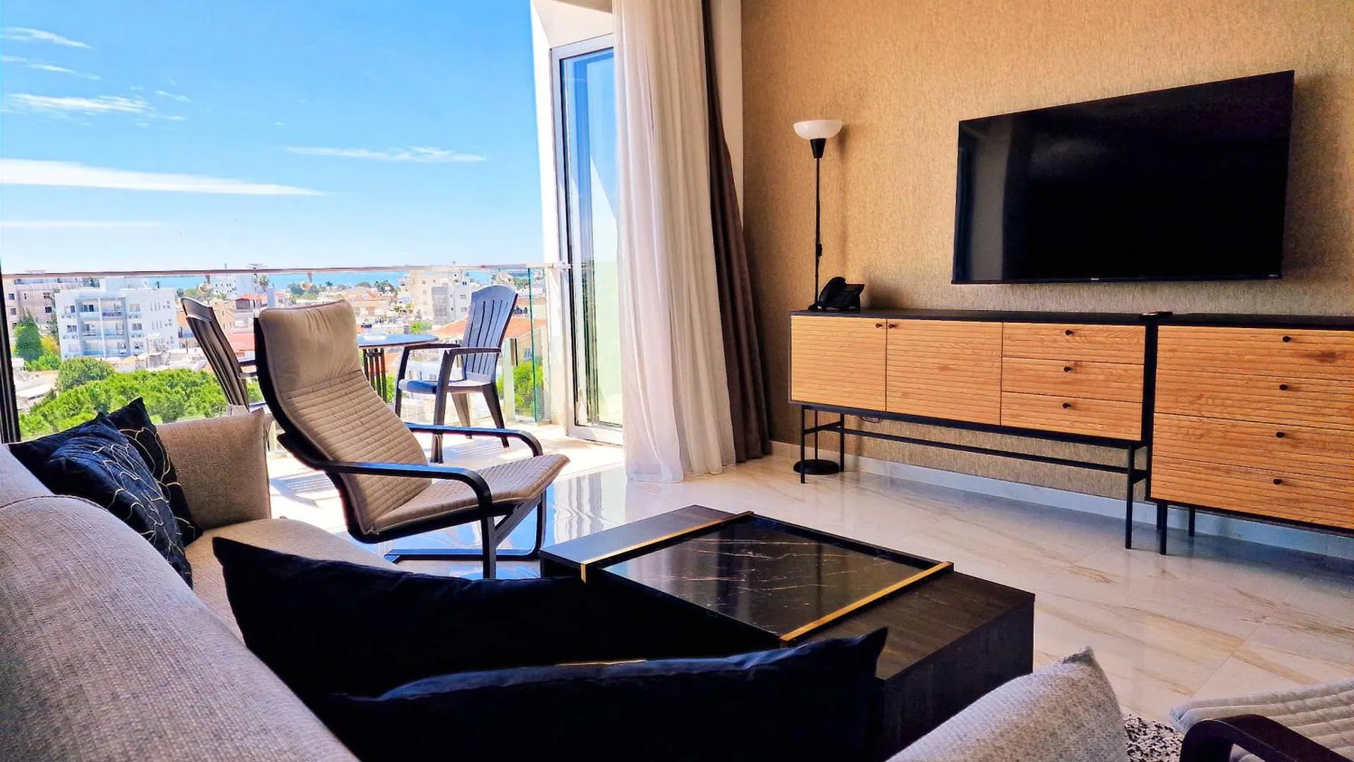 Sveltos Residence Suites Larnaca