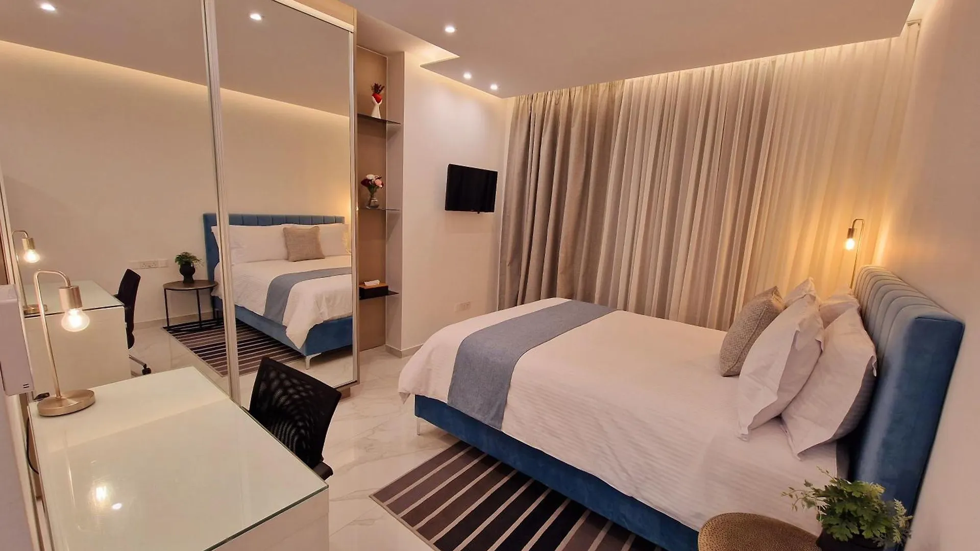 Sveltos Residence Suites Larnaca Aparthotel