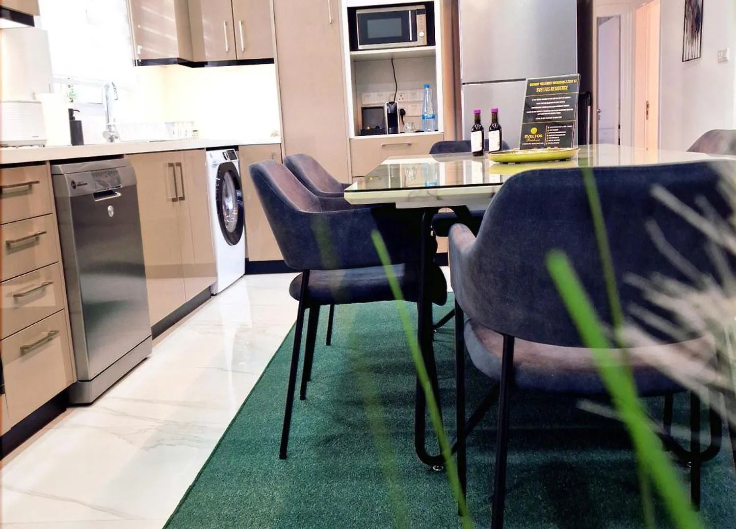 Sveltos Residence Suites Larnaca Aparthotel